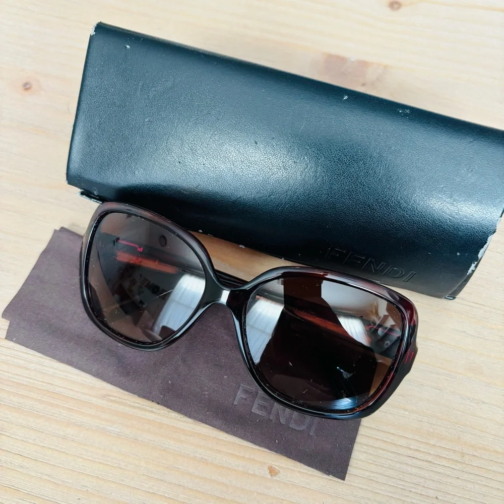 Fendi Brown Tortoise FS5227 Square Sunglasses Women’s W/‎ Case Preloved